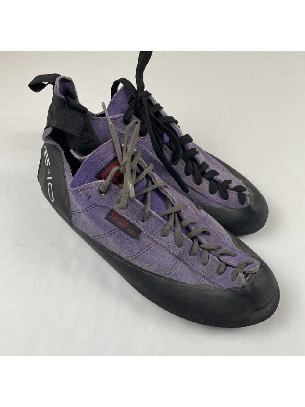 Five Ten 5.10 Stealth C4 Rock Climbing Shoes Men’s 13 Purple Suede Low Athletic